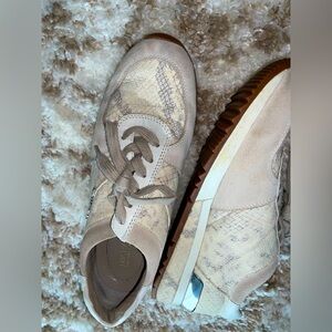 Michael Michael Kors. Size 37.